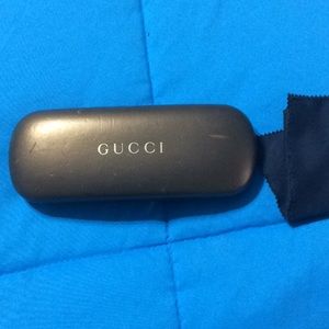 💛GUCCI GLASS CASE💛